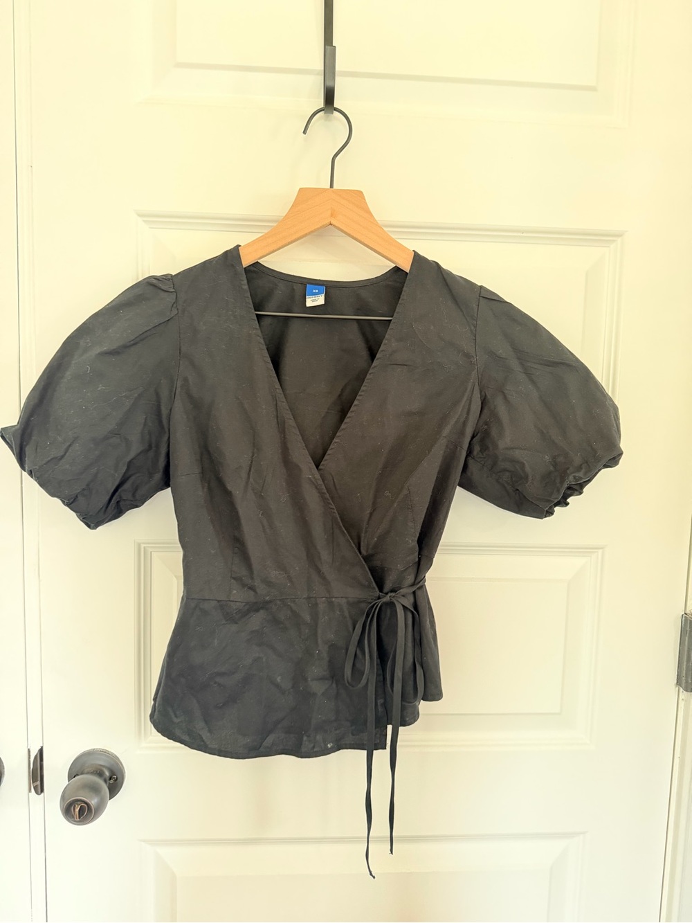 Old navy wrap top xs